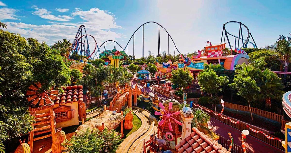 Enjoy The Beach, Port Aventura And Ferrari Land Salou Exteriör bild